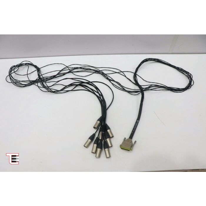 O cabo de áudio para estúdios Vintage King Ziplines 3m é um cabo de alta qualidade e confiável, projetado para aplicações profissionais. Ele é feito com conectores Neutrik de alta qualidade e oferece uma transmissão de sinal de alta qualidade com mínima p