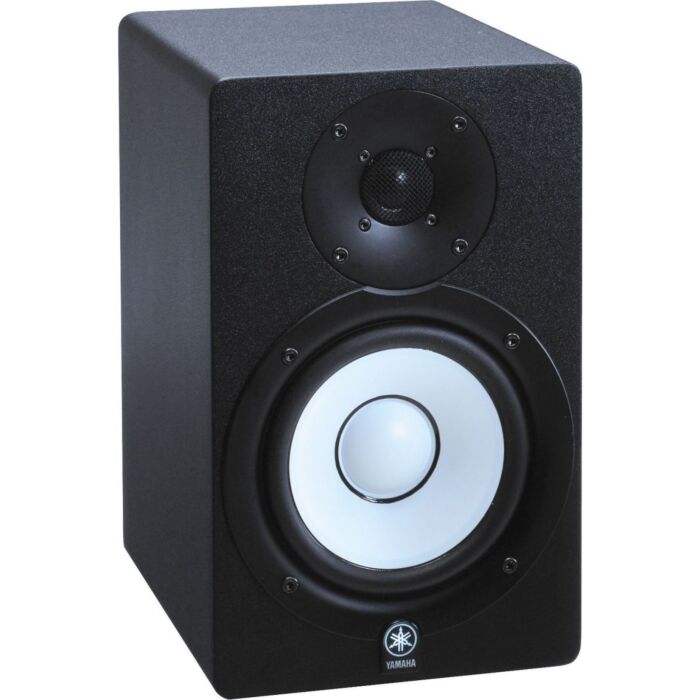 O Yamaha HS-50M é um monitor de estúdio ativo de alta qualidade, projetado para fornecer uma resposta de frequência precisa e clara. Com um woofer de 5 polegadas e um tweeter de 3/4 de polegada, este monitor oferece um som equilibrado e detalhado, ideal p