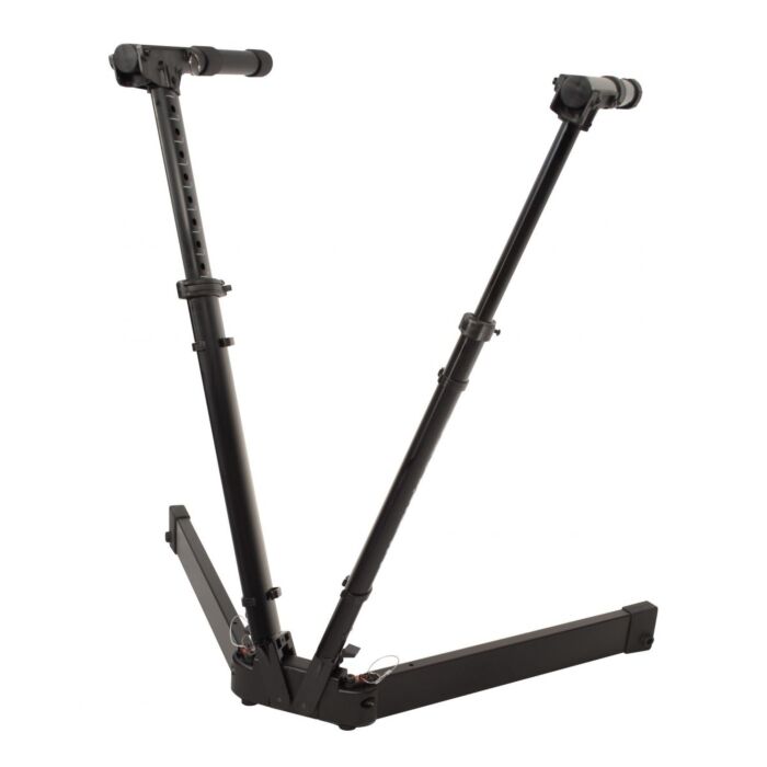 O suporte V-Stand Pro VS-88B da Ultimate Support é uma solução versátil e resistente para DJs, músicos e produtores que precisam de um suporte para seus equipamentos. Com uma estrutura em aço tubular, o VS-88B pode suportar até 45 kg de peso distribuído e