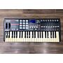 Teclado Controlador AKAI MPK49 Preto Usado - 49 Teclas Semi-Weighted