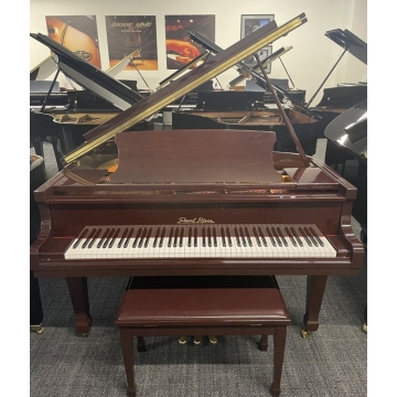 GP150 Pearl River Piano Acústico Cauda com Banqueta - Grained Mahogany Polish 150cm com Banqueta| Teclacenter