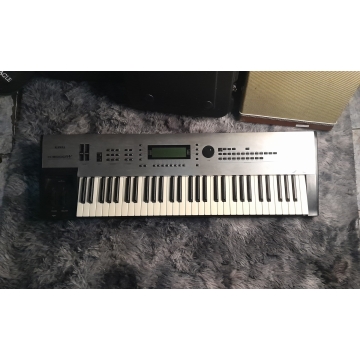 Teclado Workstation Kawai K5000W - Usado