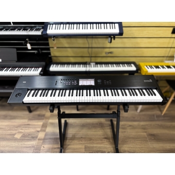 Korg Nautilus AT 88 - Preto - Usado