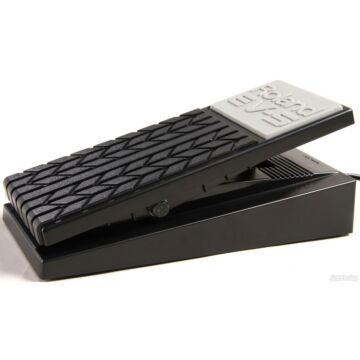 EV-5 Pedal de Expressão O EV-5 é um pedal de expressão para teclados e sintetizadores. Com mecânica suave, o EV-5 pode ser usado para criar a dinâmica de volume em timbres como cordas, ou então, controlar o volume geral de teclados e sintetizadores. -rola