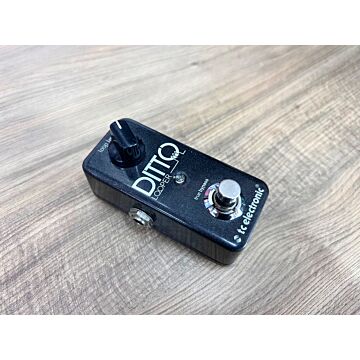 Pedal de Efeitos Ditto TC Eletronic - Preto - Usado 