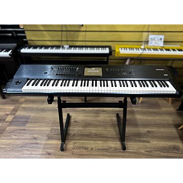 Korg Kronos X-88 Workstation - Usado