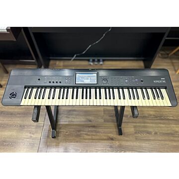 Korg KROME 73 Workstation USADO - 73 Teclas, Tela Touch, 3.8GB PCM